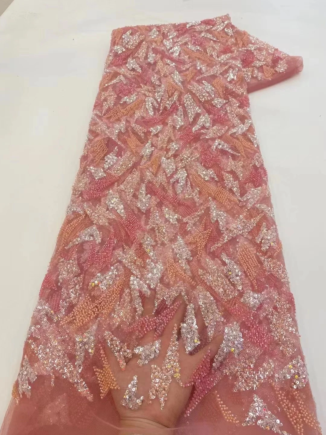 Luksuzna нигерийская cvjetne čipke tkanina ručno beaded 2023 visokog kvaliteta sa izvezenim beaded Afrička cvjetne čipke tkanina za šivanje2